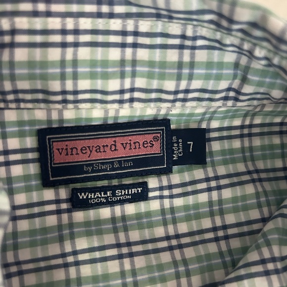 Vineyard vines button down - Picture 2 of 3